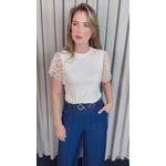 T-shirt Feminina Com Detalhe Na Manga Guipir - Off White - Cod 525