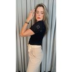 T-shirt Feminina Com Detalhe Na Manga Lese - Preta - Cod 289