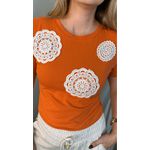 T-shirt Feminina Com Aplicação Em Crochê - Laranja - Cod 260