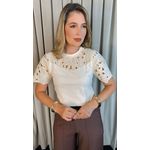 T-Shirt Feminina Bordada Flores Elegância e Delicadeza - Off White - Cod 237