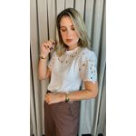 T-Shirt Feminina Bordada Flores Elegância e Delicadeza - Branca- Cod 237