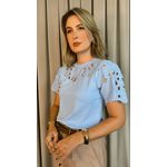 T-Shirt Feminina Bordada Flores Elegância e Delicadeza - Azul - Cod 237