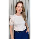 T-shirt Feminina Com Detalhe Na Manga Bordada - Off Whitel - Cod 542