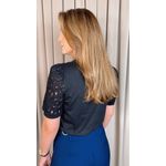 T-shirt Feminina Com Detalhe Na Manga Bordada - Preto - Cod 542