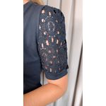 T-shirt Feminina Com Detalhe Na Manga Bordada - Preto - Cod 542