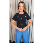 T-shirt Feminina Com Detalhe Florzinha - Preto - Cod 537