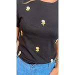 T-shirt Feminina Com Detalhe Florzinha - Preto - Cod 537