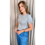 T-shirt Feminina Com Detalhe Florzinha - Cinza - Cod 537