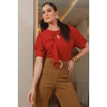 Blusa de Crepe Vermelha com Pedrarias e Detalhe Assimétrico