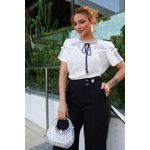 Blusa de Crepe com Tule Bordado