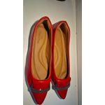 Sapatilha Vermelha com Fivela