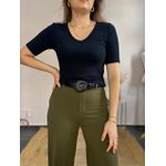 Tshirt Canelada Decote V - Preta