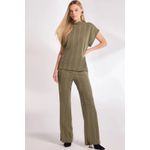 Calça Wide Leg Em Malha Tricô Com Shorts Forro Verde Escuro