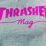 Camiseta Thrasher Feminina Mag Logo Grey