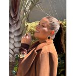 BRINCO BOHO CHAPA RESINADA MARROM BANHADO A OURO