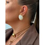 BRINCO BOHO CHAPA OVAL ORGANIC PEROLADO BANHADO A OURO