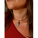 COLAR COURO BOHO E PINGENTE DENTE TURQUESA BANHADO A OURO
