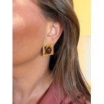 BRINCO BOHO CHAPA QUADRADA MARROM BANHADO A OURO