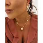 COLAR MEDALHAS E PINGENTE RESINADO NUDE BANHADO A OURO