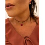 COLAR COURO BOHO E PINGENTE RESINADO RED CHERRY BANHADO A OURO