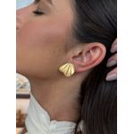 BRINCO LEQUE ACETINADO BANHADO A OURO