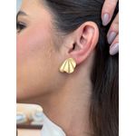 BRINCO LEQUE ACETINADO BANHADO A OURO