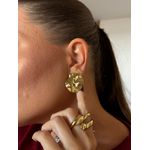 BRINCO CHAPA MARTELADA P BANHADO A OURO 