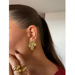 BRINCO CHAPA MARTELADA P BANHADO A OURO 
