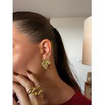 BRINCO CHAPA MARTELADA P BANHADO A OURO 