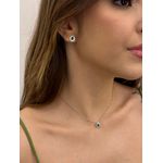 COLAR GOTA ESMERALDA CRAVEJADA BANHADA A RÓDIO BRANCO