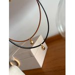 COLAR COURO BOHO MARROM E PINGENTE ORGÂNICO BANHADO A OURO