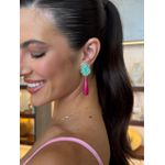 BRINCO ORGANIC RESINADO VERDE ÁGUA E FUCSIA BANHADO A OURO