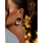 BRINCO CHAPA QUADRADA RESINADO E PEDRA AZUL BANHADO A OURO