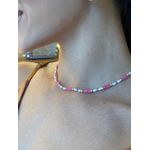 COLAR CRISTAIS ROSA E PÉROLA BARROCA BANHADA A OURO