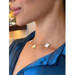 COLAR TREVO RESINADO BRANCO BANHADO A OURO