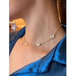 CHOKER TREVINHOS RESINADOS BRANCO BANHADA A OURO