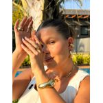 BRINCO MEIA ARGOLA ORGANIC BANHADO A OURO