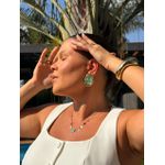 COLAR MEDALHAS E RESINADO VERDE ÁGUA BANHADO A OURO