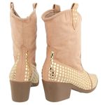 Bota Feminina Texana Salto Baixo Com Spikes 23040 Suede Rosado Western