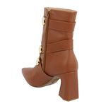 Bota Feminina Com Salto Bloco Detalhe Broche Dourado 183211 Napa Canela