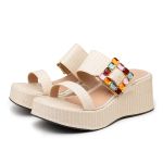 Tamanco Ref 5200 Anabela Fivela Trabalhada Colorida Em Rafia