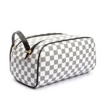 Necessaire