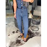 Calça jeans risca de giz
