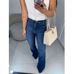 Calça flare jeans