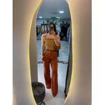 Calça alfaiataria risca de giz cobre