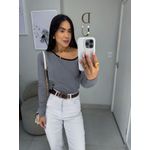 Tricot ombro cinza
