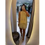 Conjunto amarelo manteiga