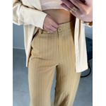 Calça alfaiataria risca de giz bege