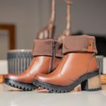 Bota Coturno Feminino Com Cano De Meia Canelada E Salto Médio ELT 9731B- Castanho