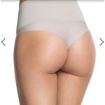 Calcinha Modeladora Liz 70381 Fio Dental Invisible Shapewear